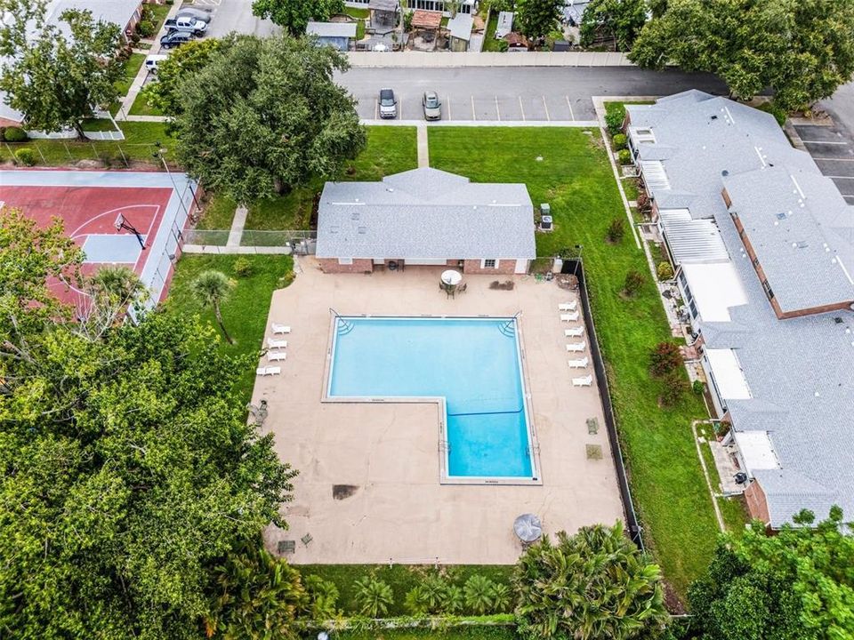 На продажу: $222,900 (2 спален, 2 ванн, 1031 Квадратных фут)