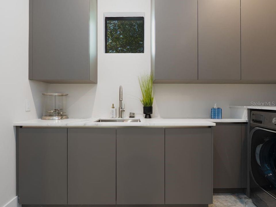 На продажу: $2,850,000 (4 спален, 4 ванн, 3954 Квадратных фут)