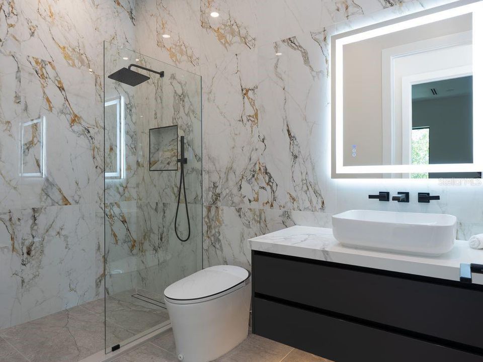 На продажу: $2,850,000 (4 спален, 4 ванн, 3954 Квадратных фут)