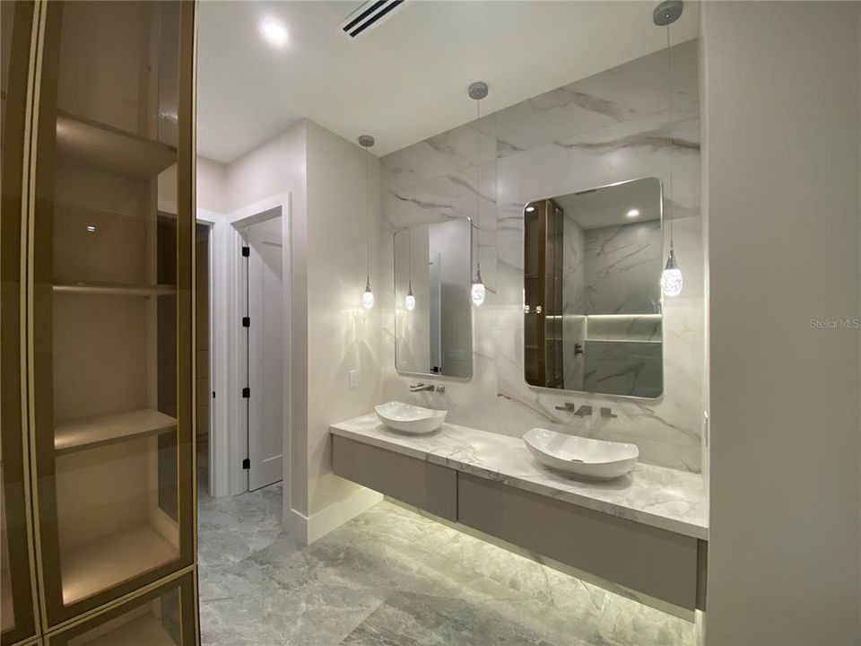 待售: $2,850,000 (4 贝兹, 4 浴室, 3954 平方英尺)