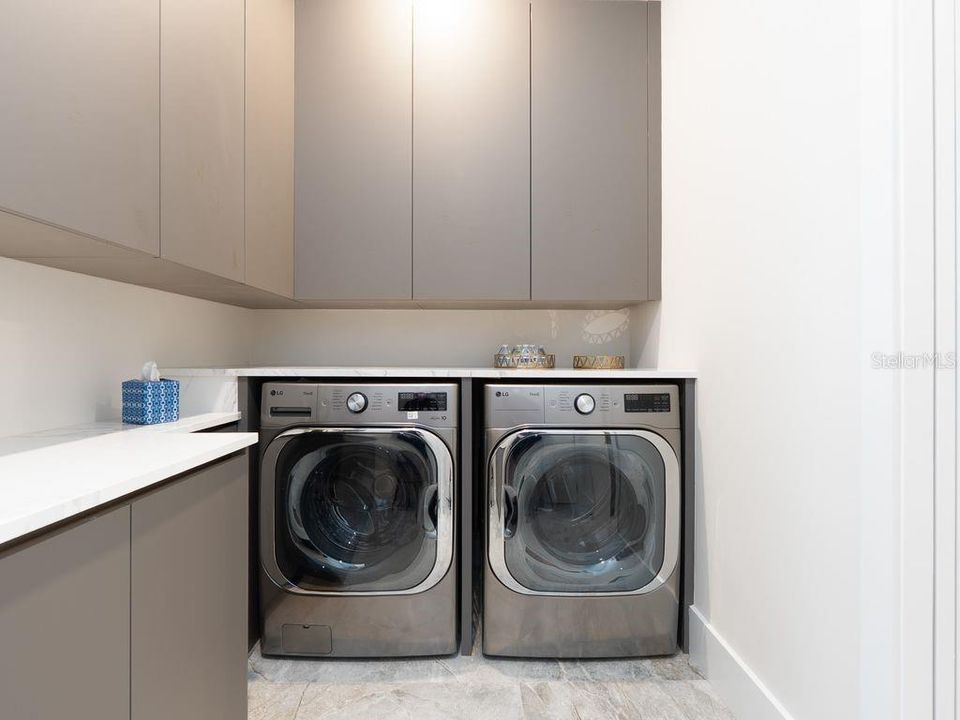 На продажу: $2,850,000 (4 спален, 4 ванн, 3954 Квадратных фут)