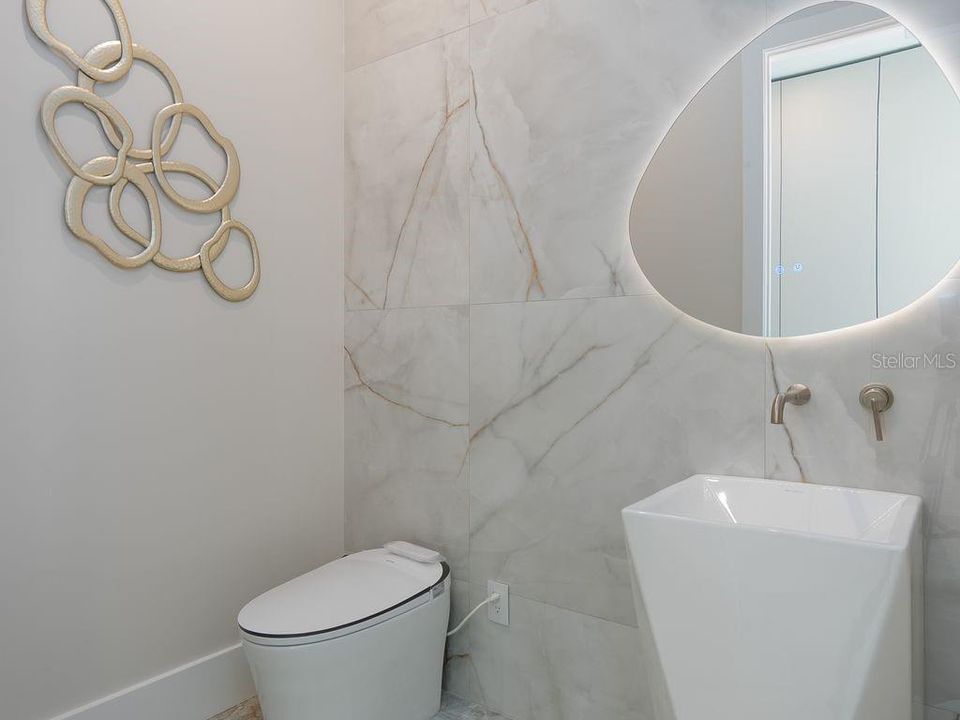 На продажу: $2,850,000 (4 спален, 4 ванн, 3954 Квадратных фут)