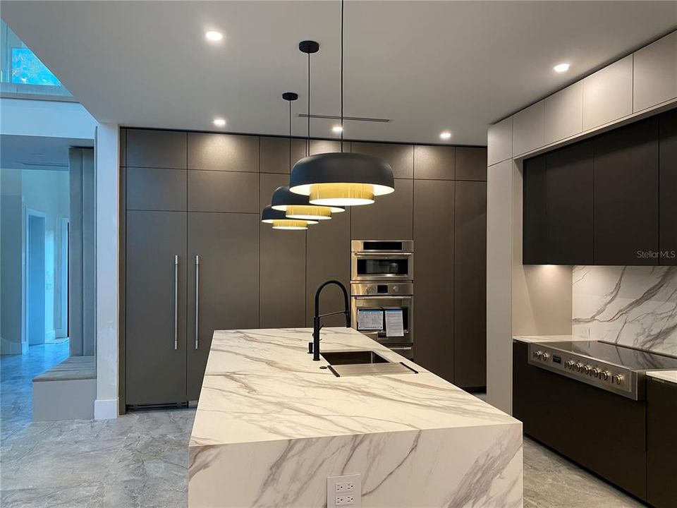 待售: $2,850,000 (4 贝兹, 4 浴室, 3954 平方英尺)