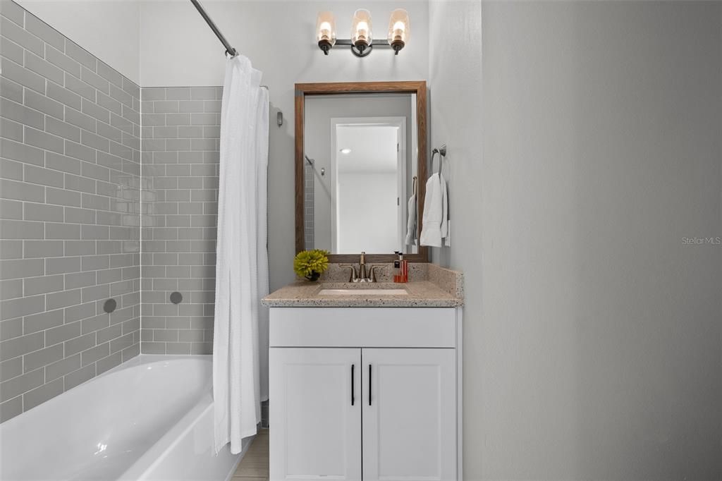 待售: $774,900 (3 贝兹, 3 浴室, 1977 平方英尺)