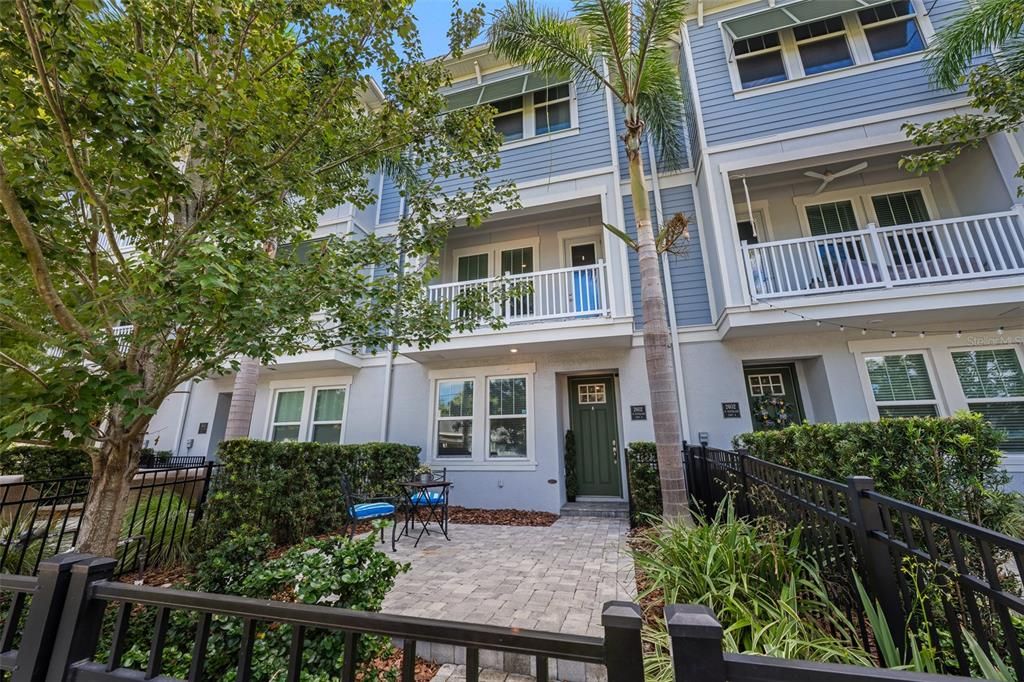 待售: $774,900 (3 贝兹, 3 浴室, 1977 平方英尺)