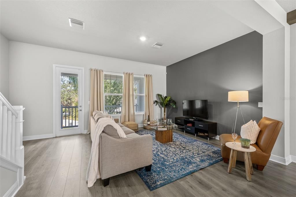 待售: $774,900 (3 贝兹, 3 浴室, 1977 平方英尺)