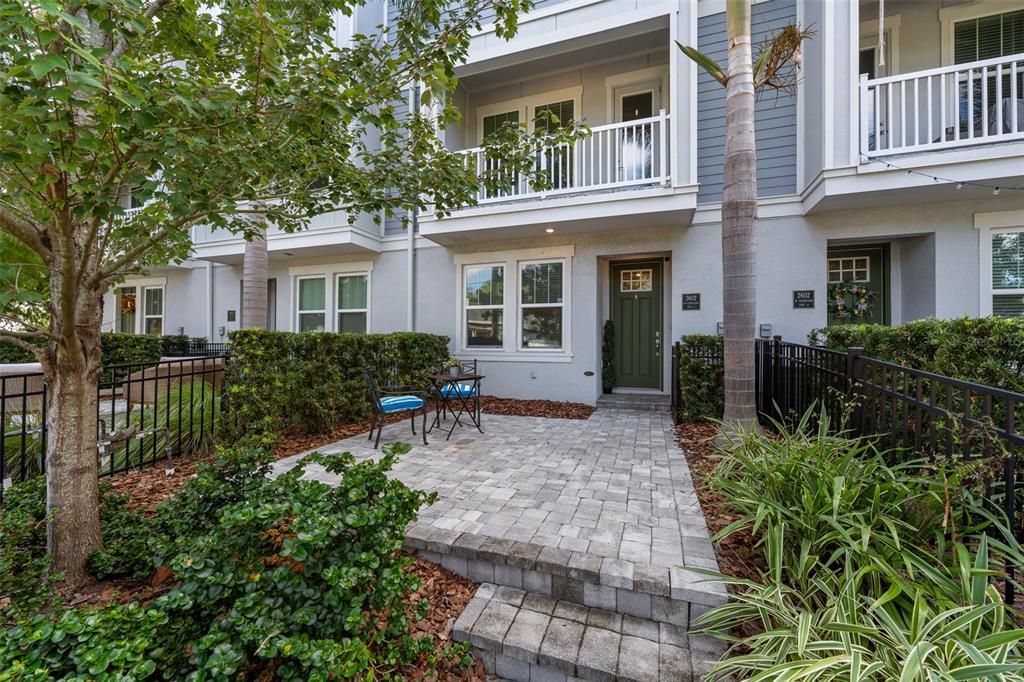 待售: $774,900 (3 贝兹, 3 浴室, 1977 平方英尺)