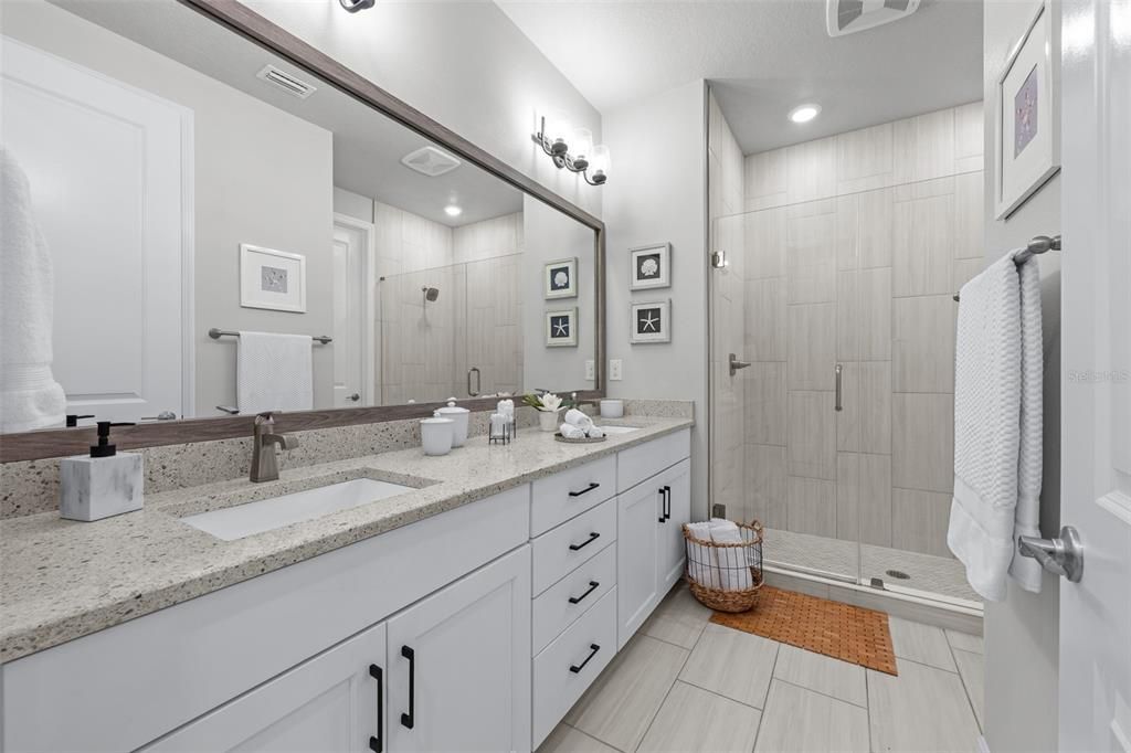 待售: $774,900 (3 贝兹, 3 浴室, 1977 平方英尺)