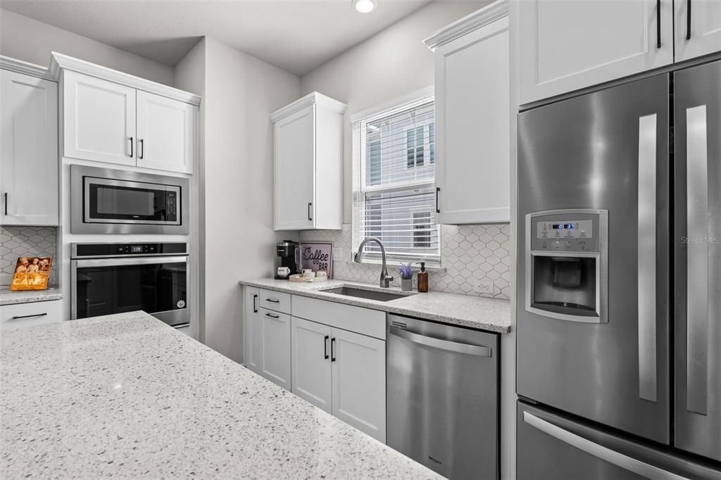 待售: $774,900 (3 贝兹, 3 浴室, 1977 平方英尺)