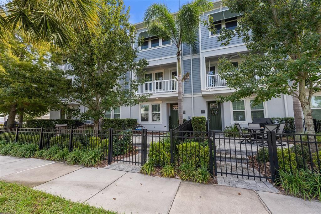 待售: $774,900 (3 贝兹, 3 浴室, 1977 平方英尺)