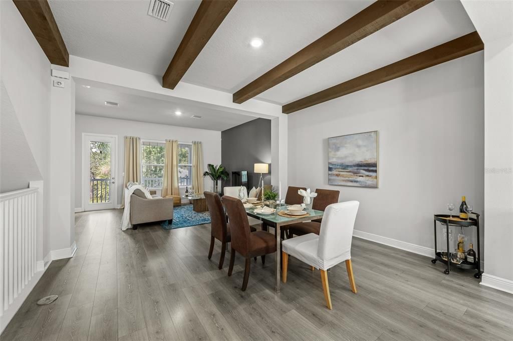 待售: $774,900 (3 贝兹, 3 浴室, 1977 平方英尺)