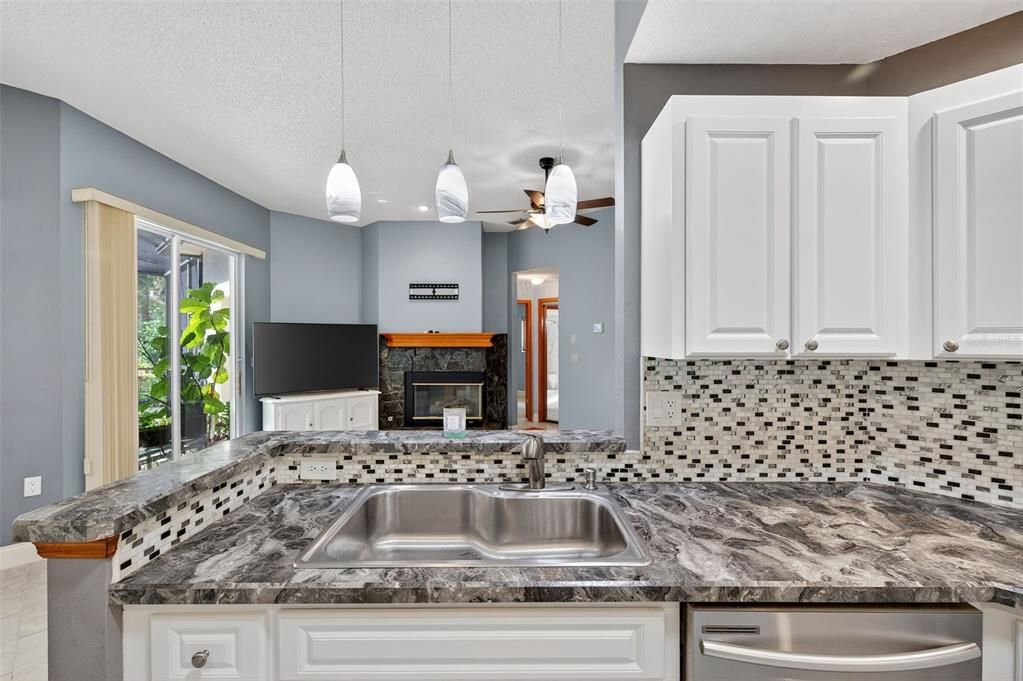 En Venta: $480,000 (3 camas, 2 baños, 1920 Pies cuadrados)