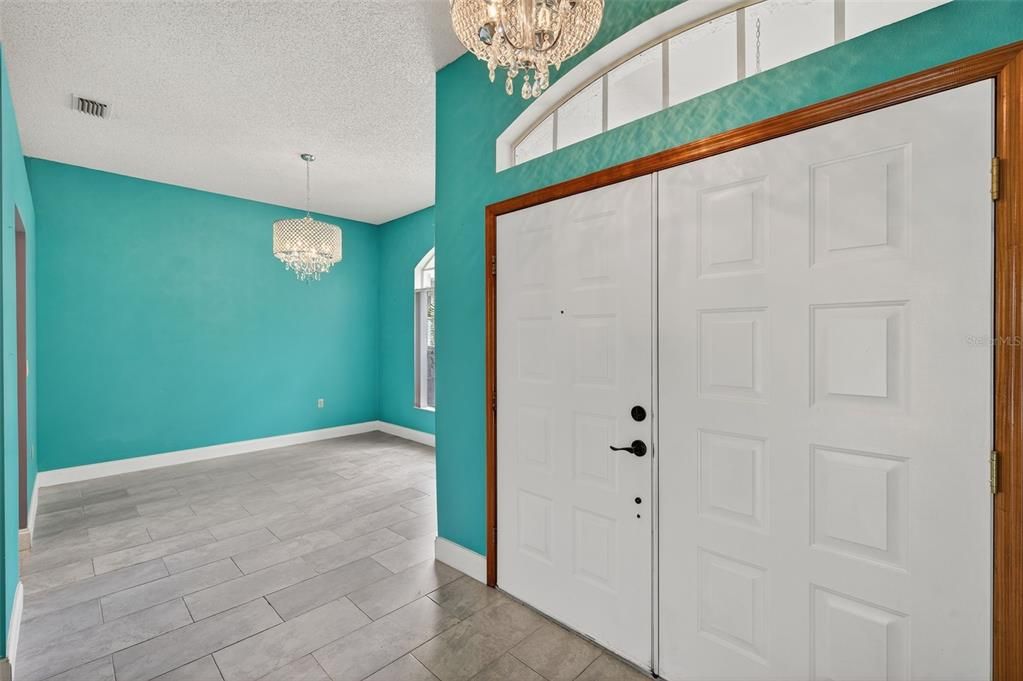 En Venta: $480,000 (3 camas, 2 baños, 1920 Pies cuadrados)