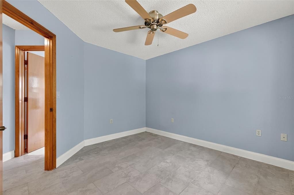 En Venta: $480,000 (3 camas, 2 baños, 1920 Pies cuadrados)