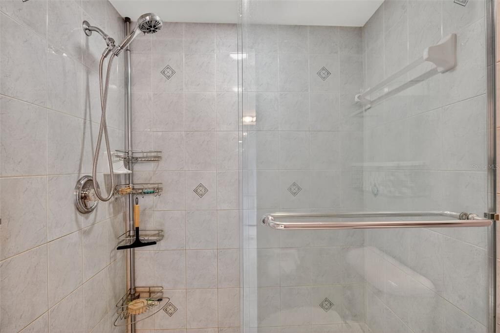 En Venta: $480,000 (3 camas, 2 baños, 1920 Pies cuadrados)