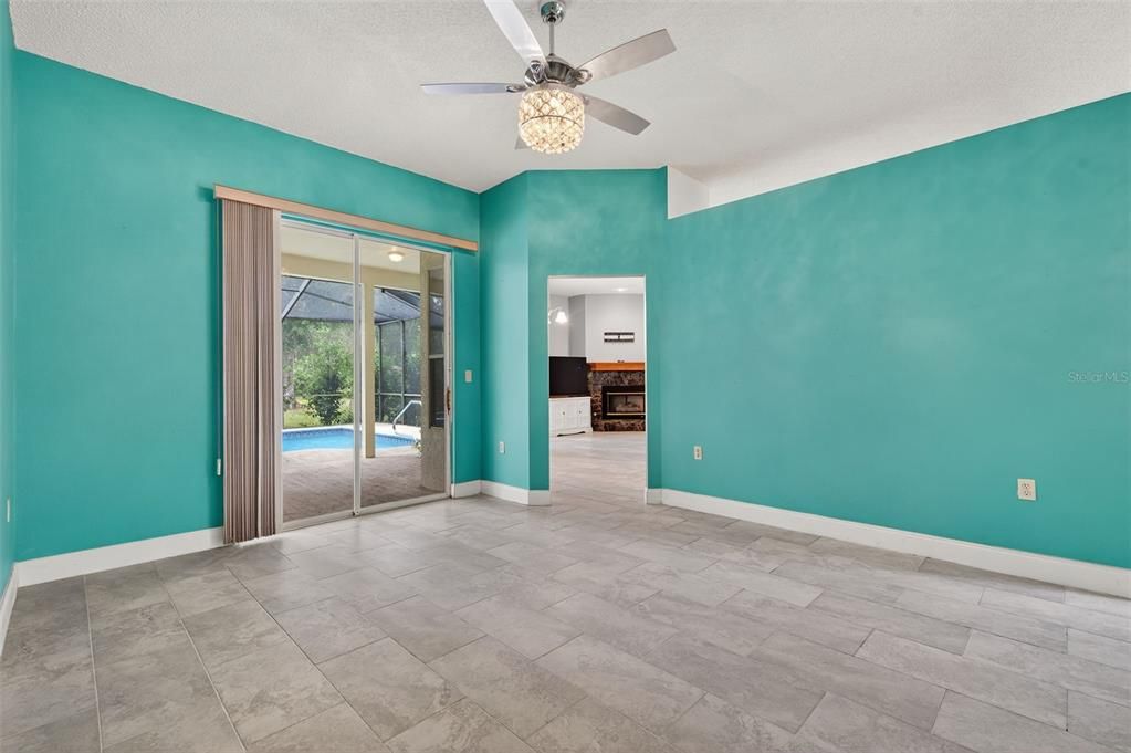 En Venta: $480,000 (3 camas, 2 baños, 1920 Pies cuadrados)