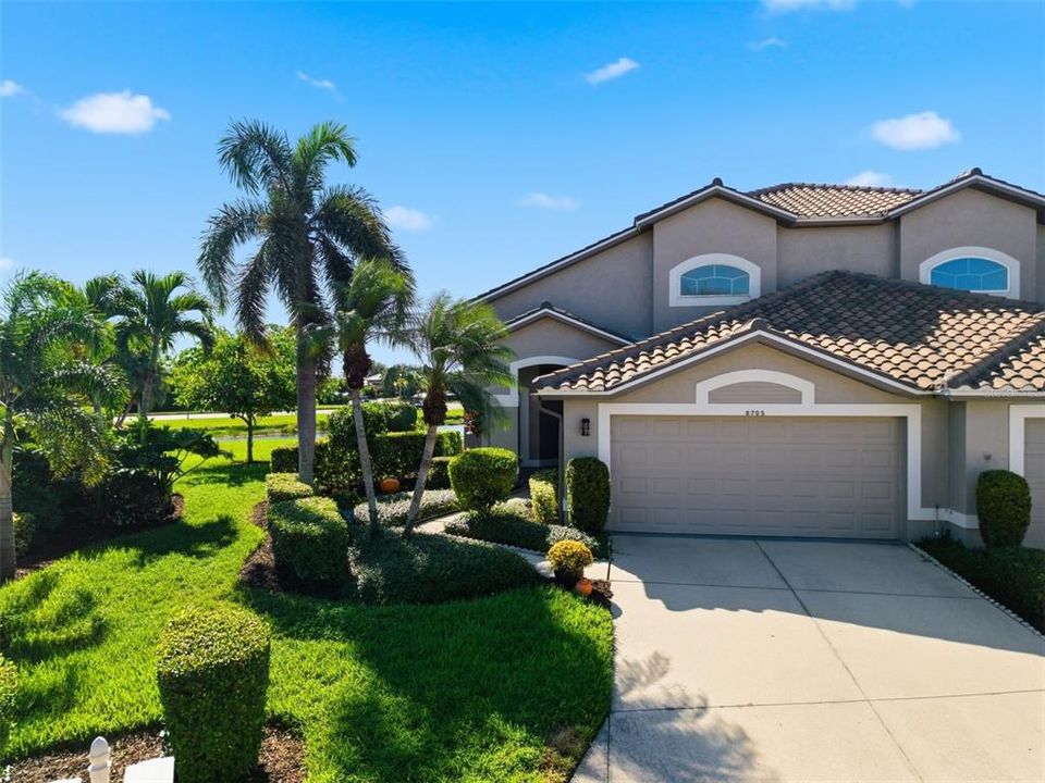 Active With Contract: $660,000 (2 beds, 2 baths, 2223 Square Feet)