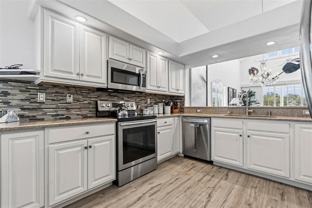 Active With Contract: $660,000 (2 beds, 2 baths, 2223 Square Feet)