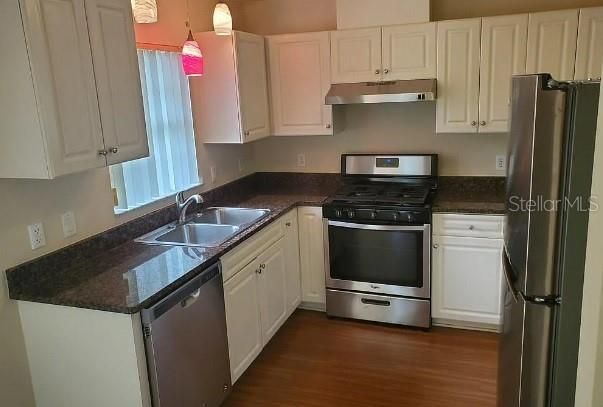 出租: $1,850 (3 贝兹, 2 浴室, 1262 平方英尺)