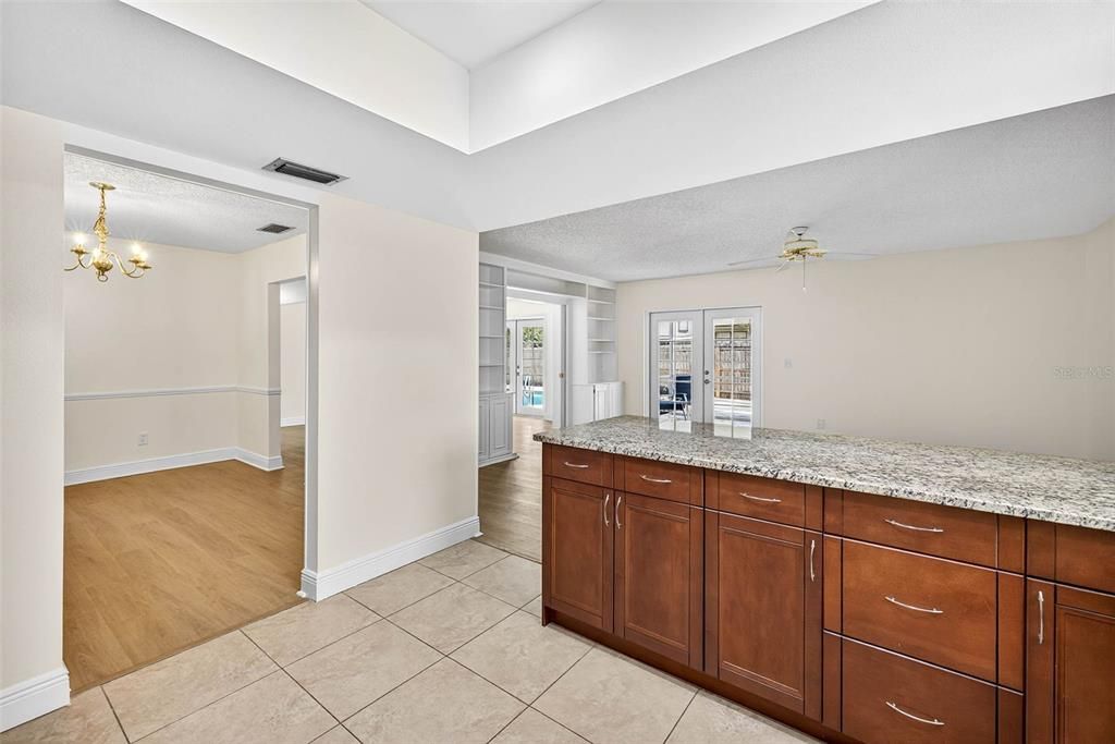 На продажу: $439,000 (3 спален, 2 ванн, 1684 Квадратных фут)