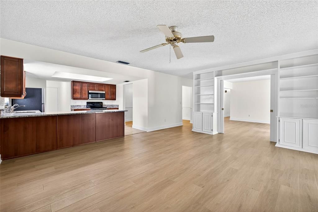 На продажу: $439,000 (3 спален, 2 ванн, 1684 Квадратных фут)