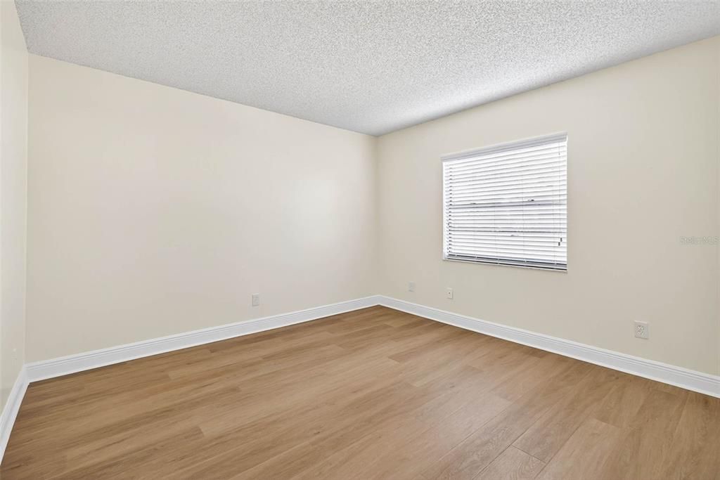 На продажу: $439,000 (3 спален, 2 ванн, 1684 Квадратных фут)