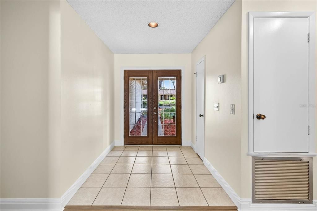 На продажу: $439,000 (3 спален, 2 ванн, 1684 Квадратных фут)