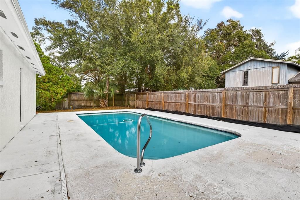 На продажу: $439,000 (3 спален, 2 ванн, 1684 Квадратных фут)