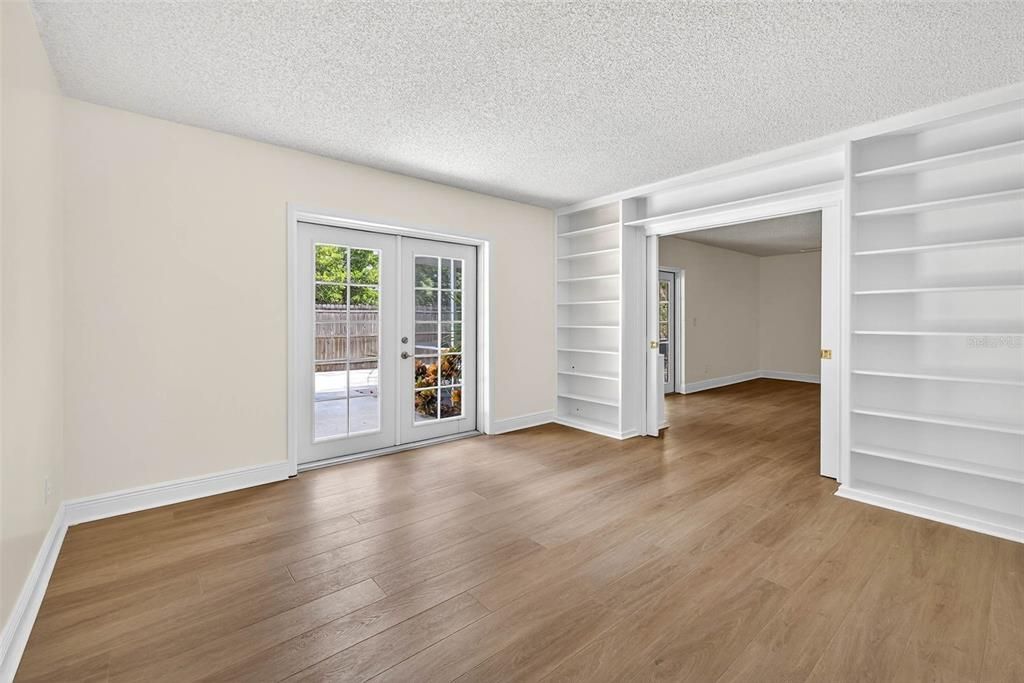 На продажу: $439,000 (3 спален, 2 ванн, 1684 Квадратных фут)