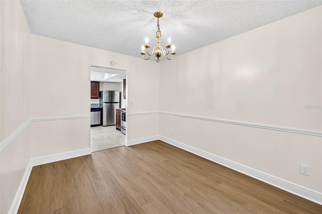 На продажу: $439,000 (3 спален, 2 ванн, 1684 Квадратных фут)