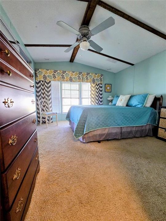 For Sale: $145,000 (2 beds, 1 baths, 1280 Square Feet)