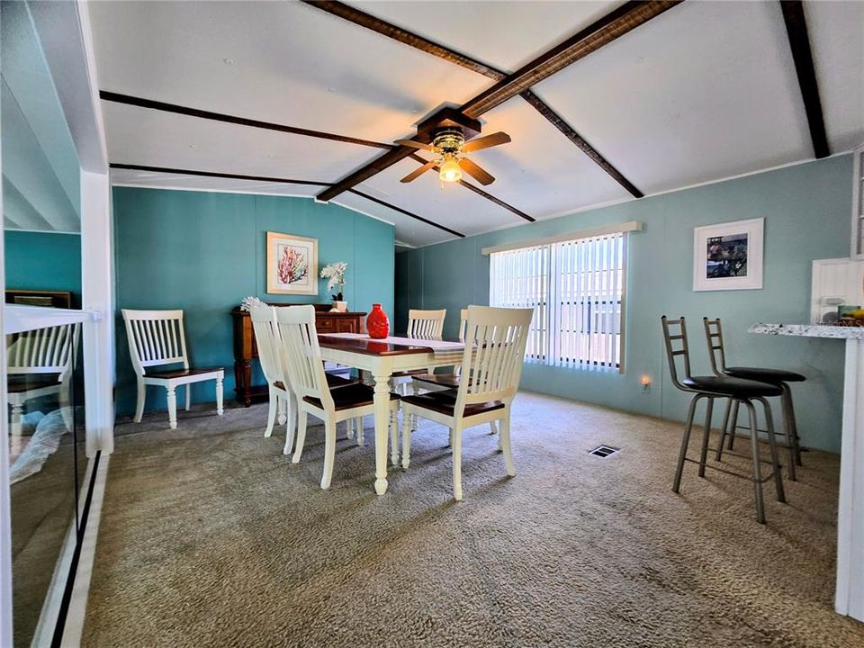 For Sale: $145,000 (2 beds, 1 baths, 1280 Square Feet)