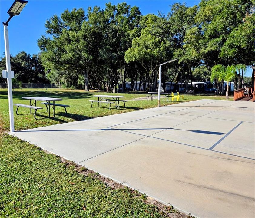 For Sale: $145,000 (2 beds, 1 baths, 1280 Square Feet)