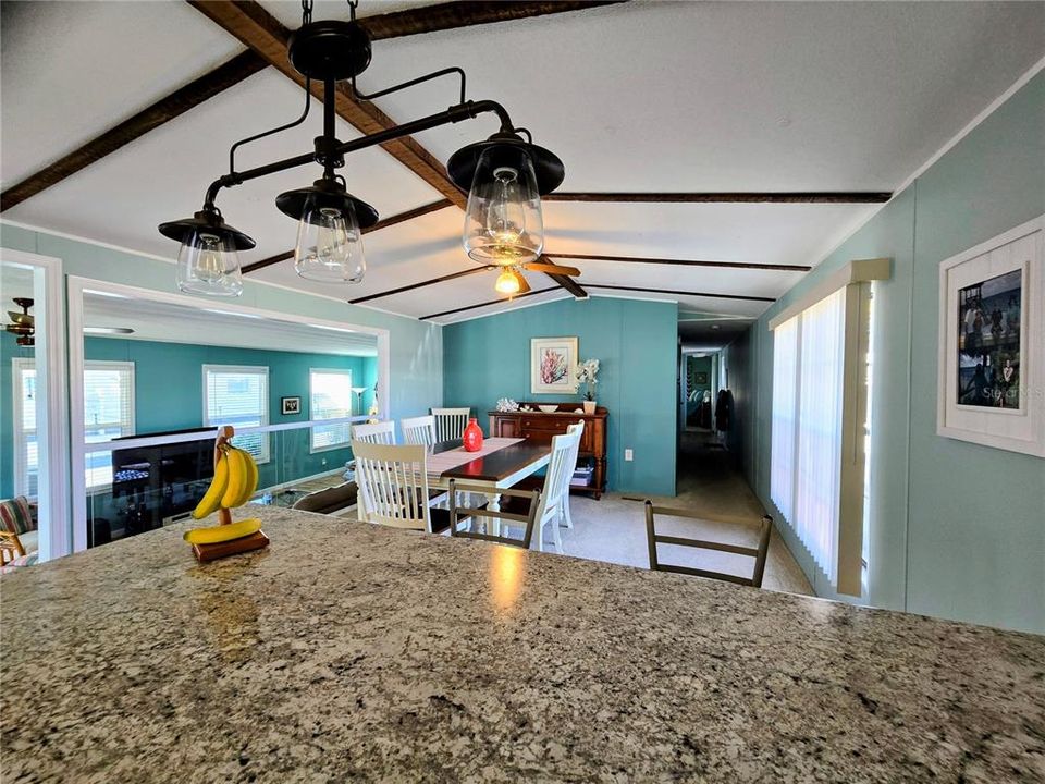 For Sale: $145,000 (2 beds, 1 baths, 1280 Square Feet)