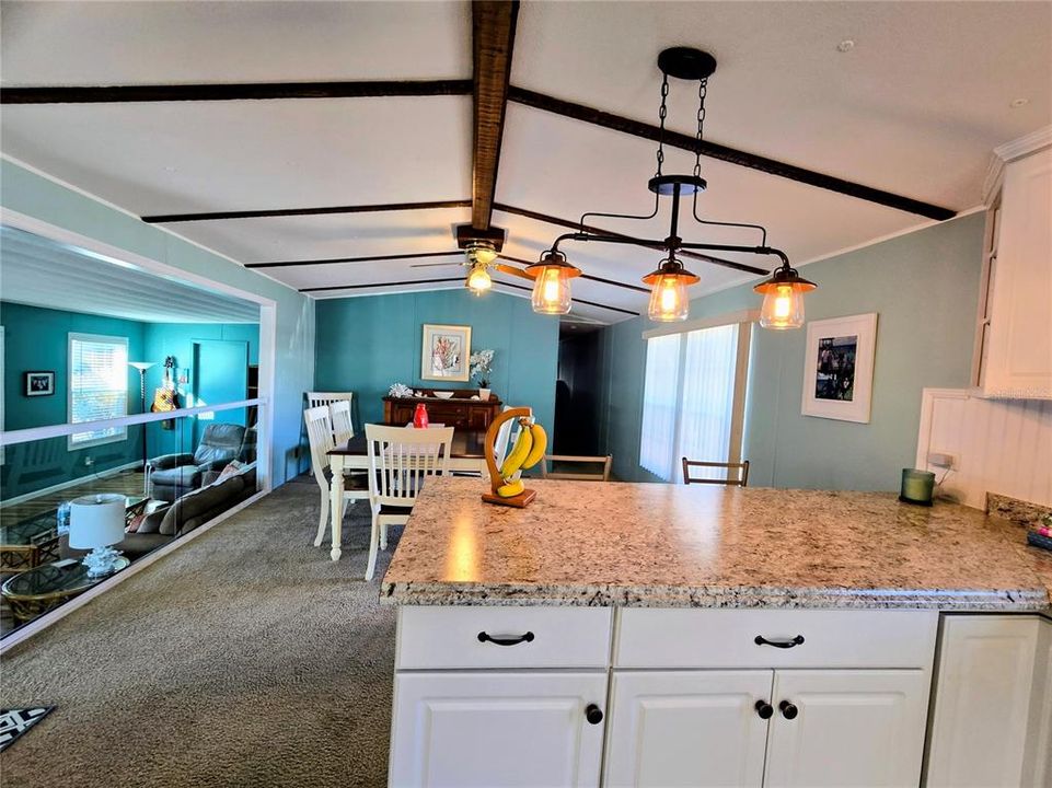 For Sale: $145,000 (2 beds, 1 baths, 1280 Square Feet)