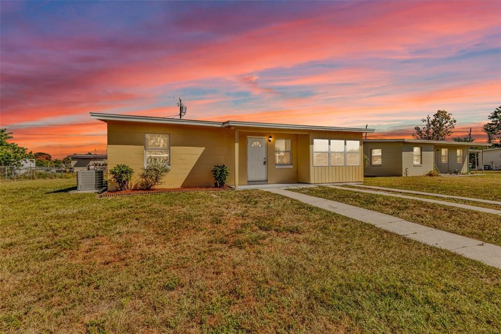 Active With Contract: $149,900 (3 beds, 1 baths, 1135 Square Feet)