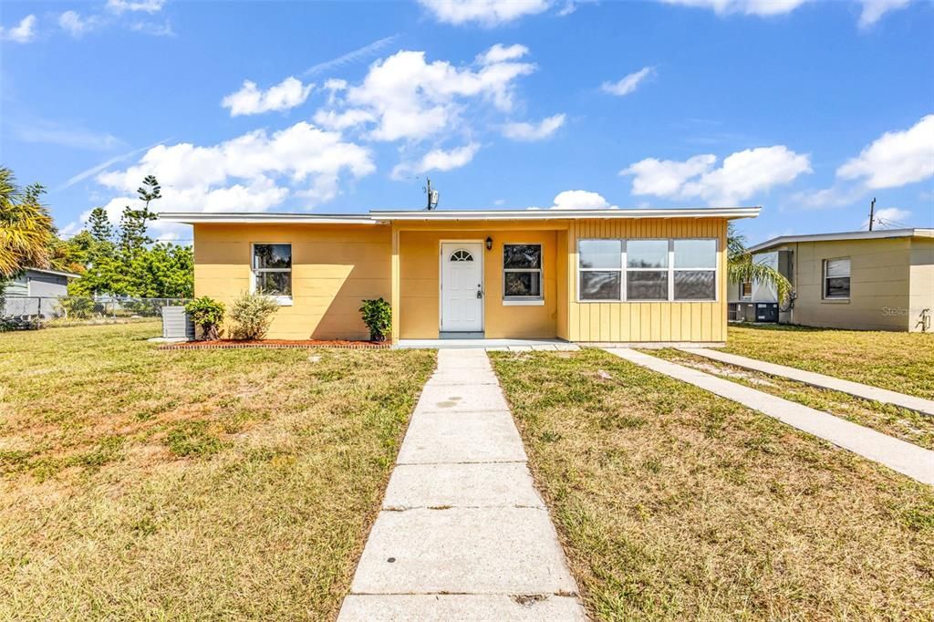 Active With Contract: $149,900 (3 beds, 1 baths, 1135 Square Feet)