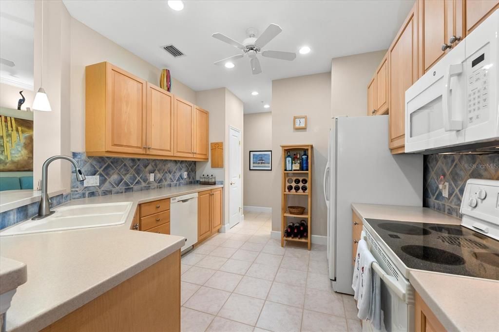 For Sale: $479,900 (3 beds, 2 baths, 1969 Square Feet)