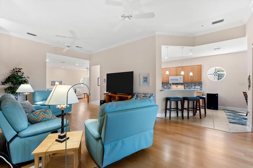 For Sale: $479,900 (3 beds, 2 baths, 1969 Square Feet)