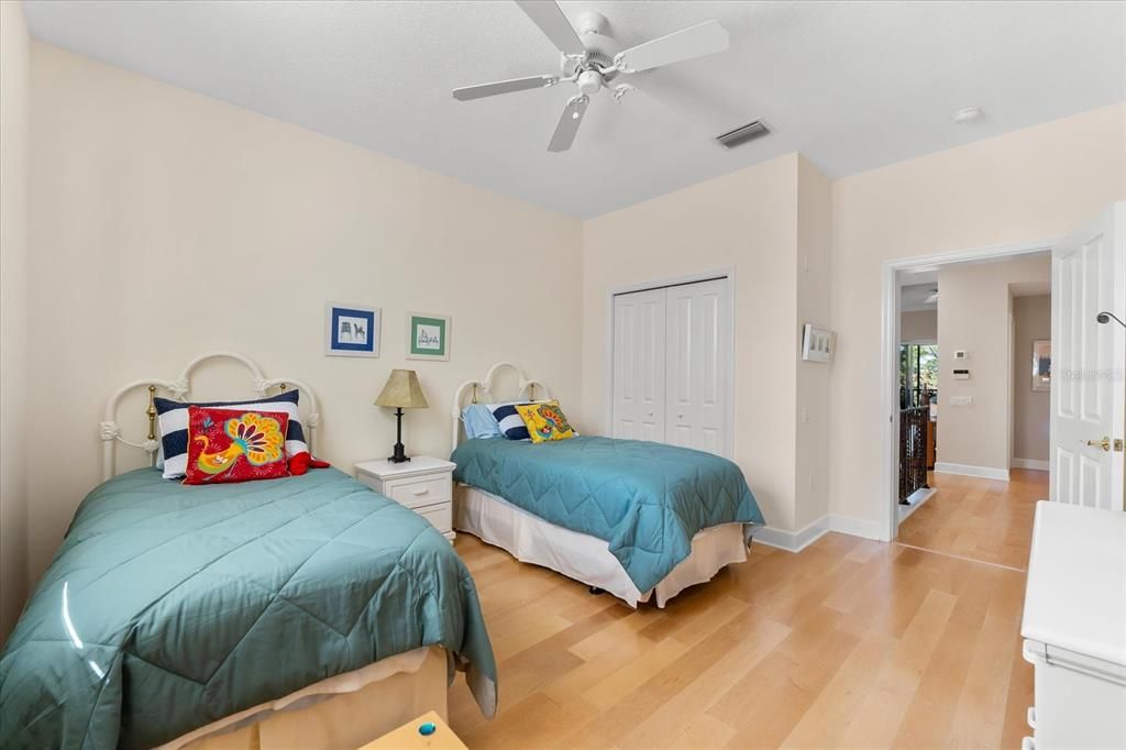 For Sale: $479,900 (3 beds, 2 baths, 1969 Square Feet)