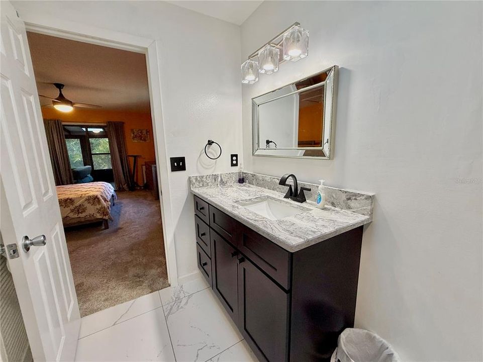 На продажу: $194,500 (1 спален, 1 ванн, 945 Квадратных фут)