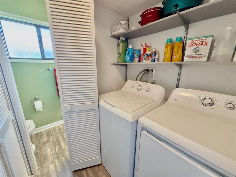 На продажу: $194,500 (1 спален, 1 ванн, 945 Квадратных фут)