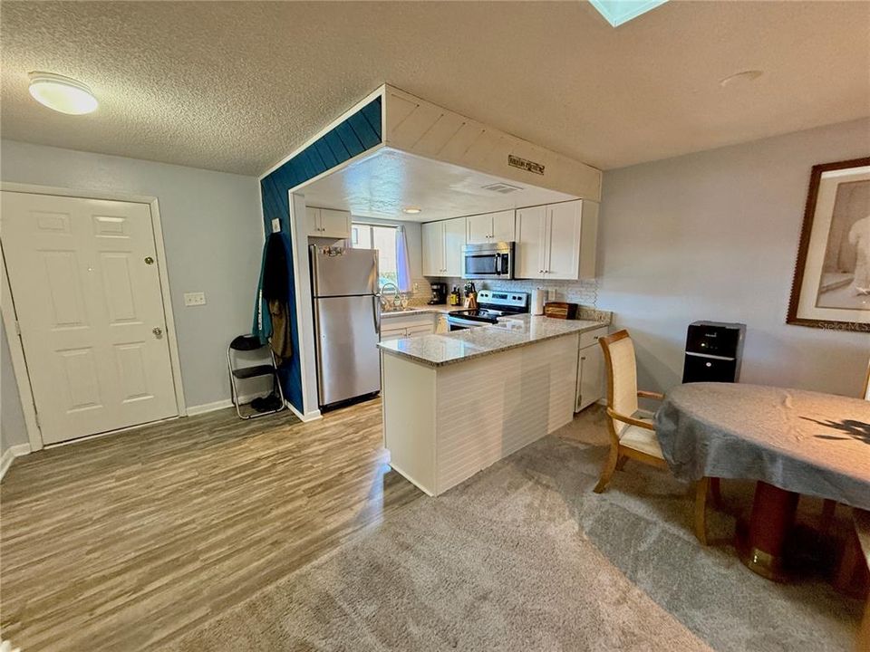 На продажу: $194,500 (1 спален, 1 ванн, 945 Квадратных фут)