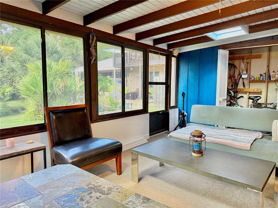 На продажу: $194,500 (1 спален, 1 ванн, 945 Квадратных фут)