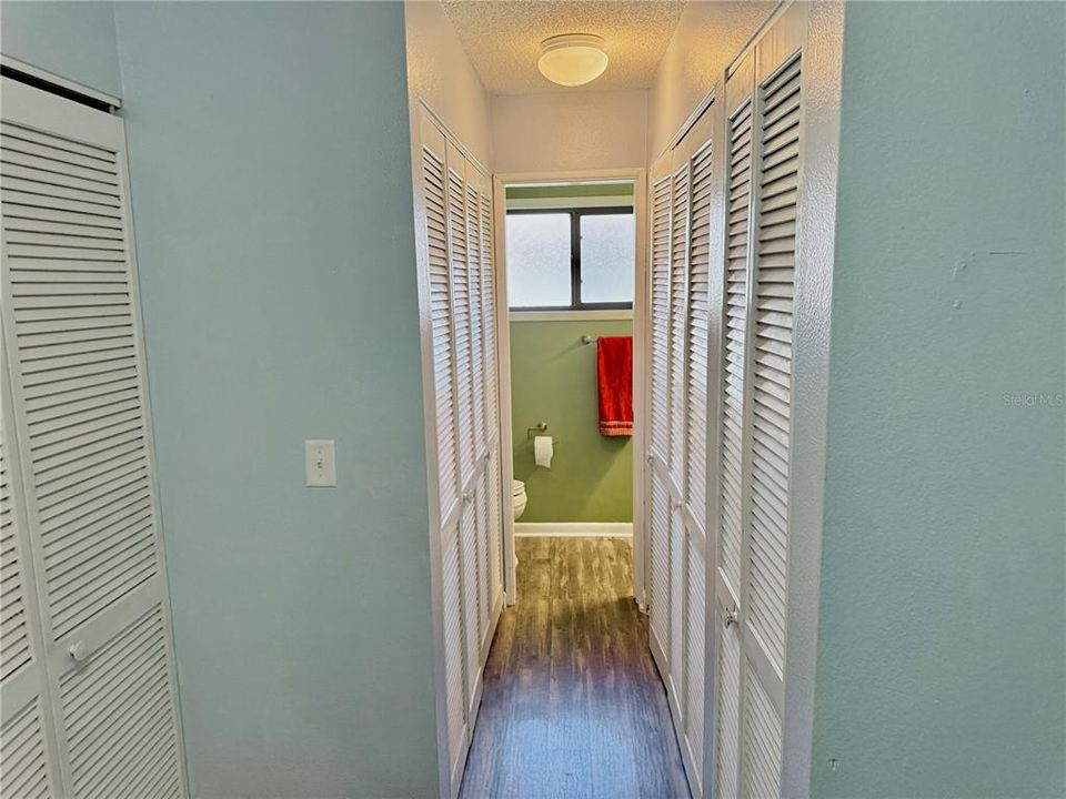 На продажу: $194,500 (1 спален, 1 ванн, 945 Квадратных фут)