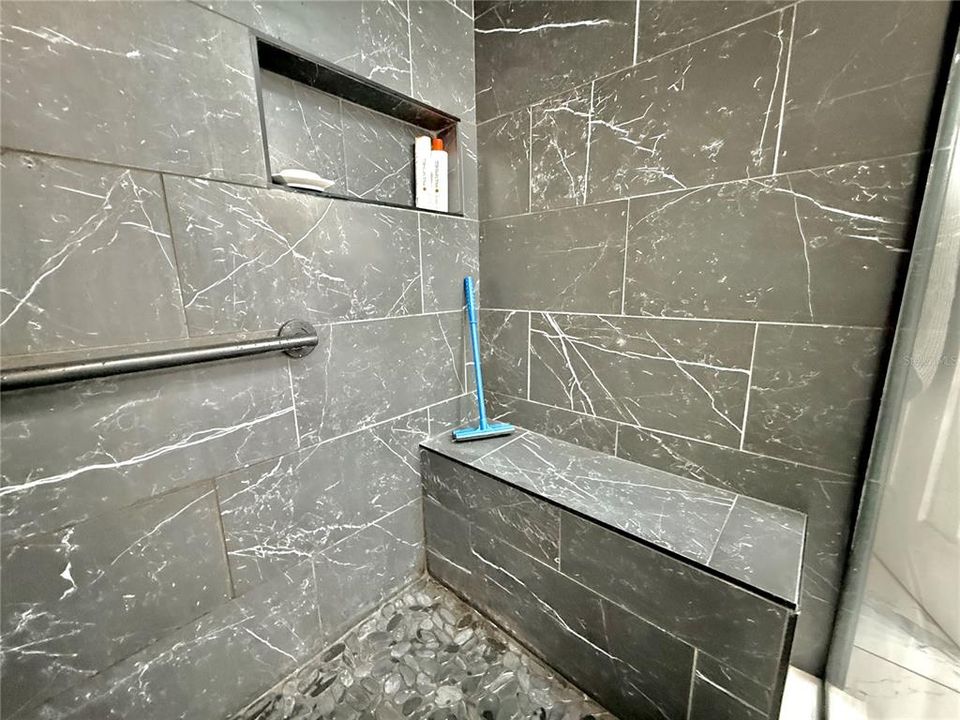 На продажу: $194,500 (1 спален, 1 ванн, 945 Квадратных фут)