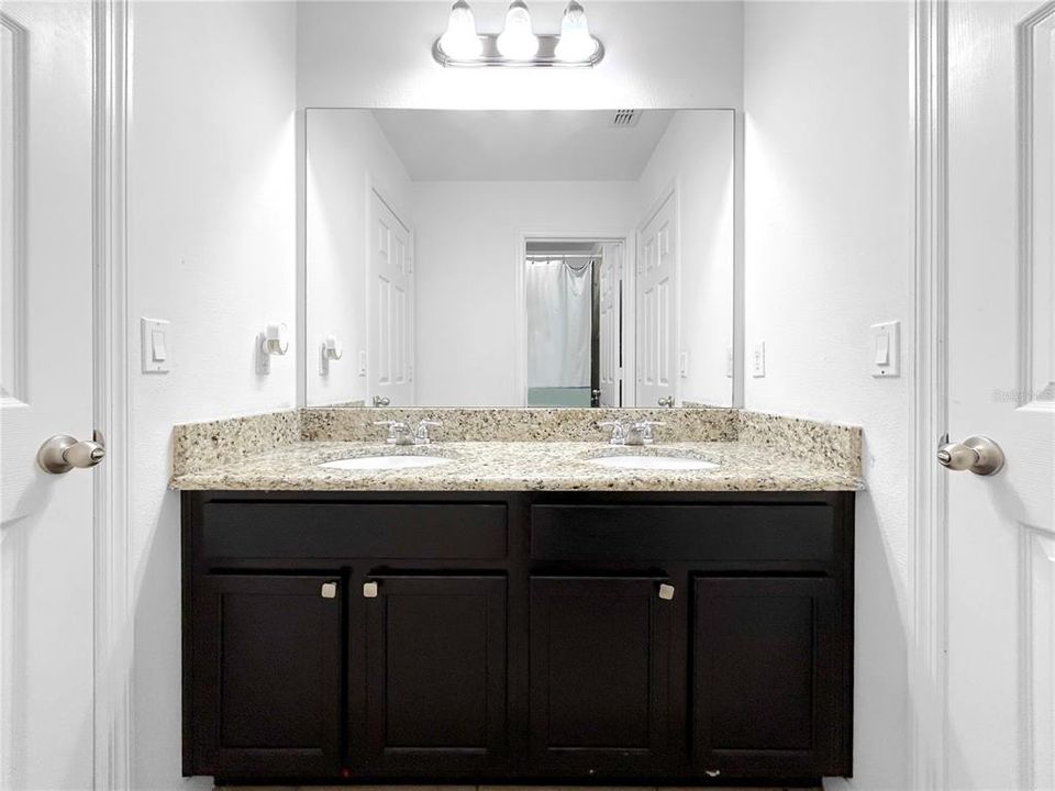 For Rent: $3,450 (5 beds, 3 baths, 3497 Square Feet)