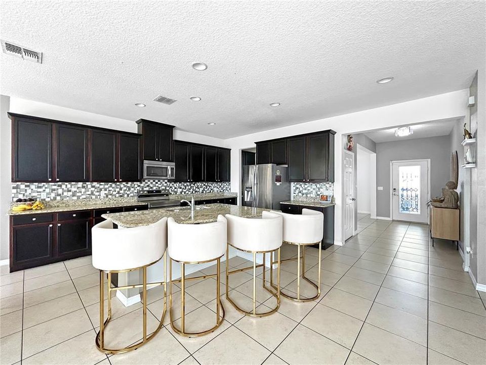 For Rent: $3,450 (5 beds, 3 baths, 3497 Square Feet)