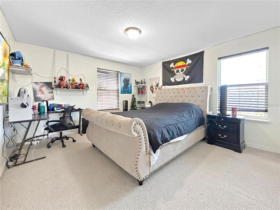 For Rent: $3,450 (5 beds, 3 baths, 3497 Square Feet)