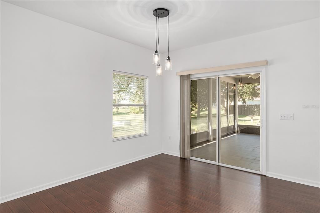 На продажу: $440,000 (4 спален, 2 ванн, 2246 Квадратных фут)